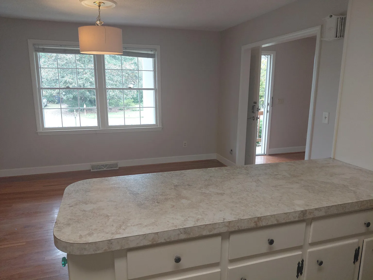 2 bed, 3.0 bath, 1660 sqft, $3,500 — Photo 4