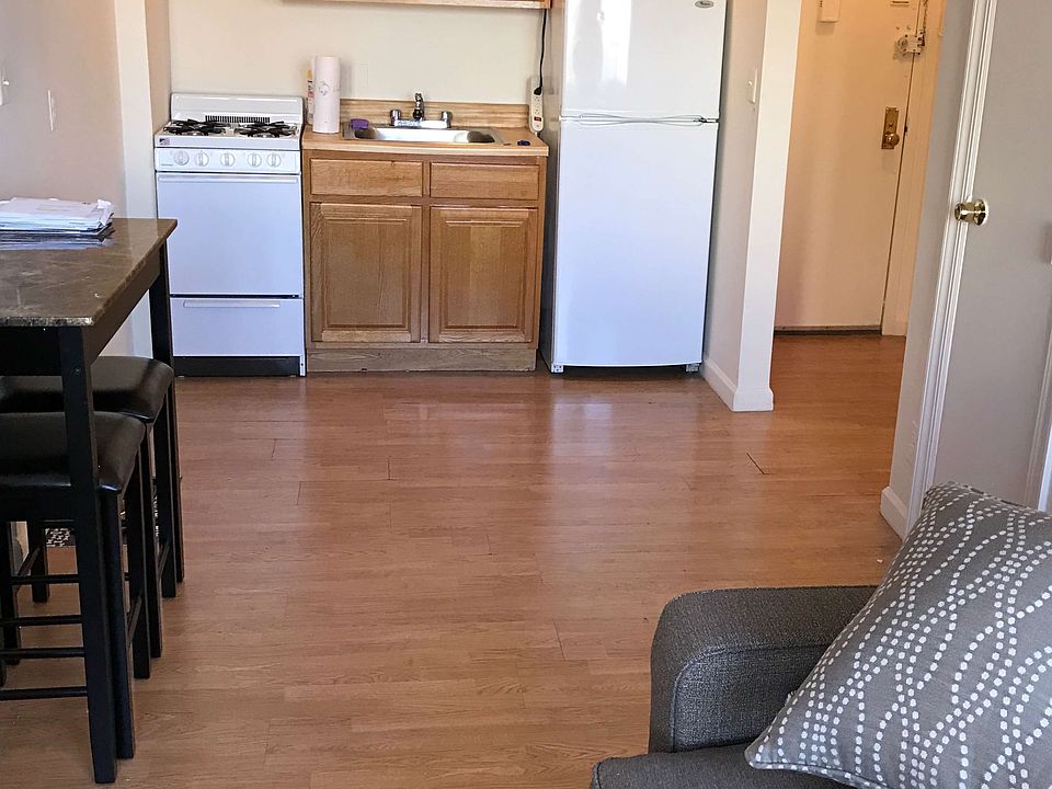 1st image of 300 E 96th St APT 4C