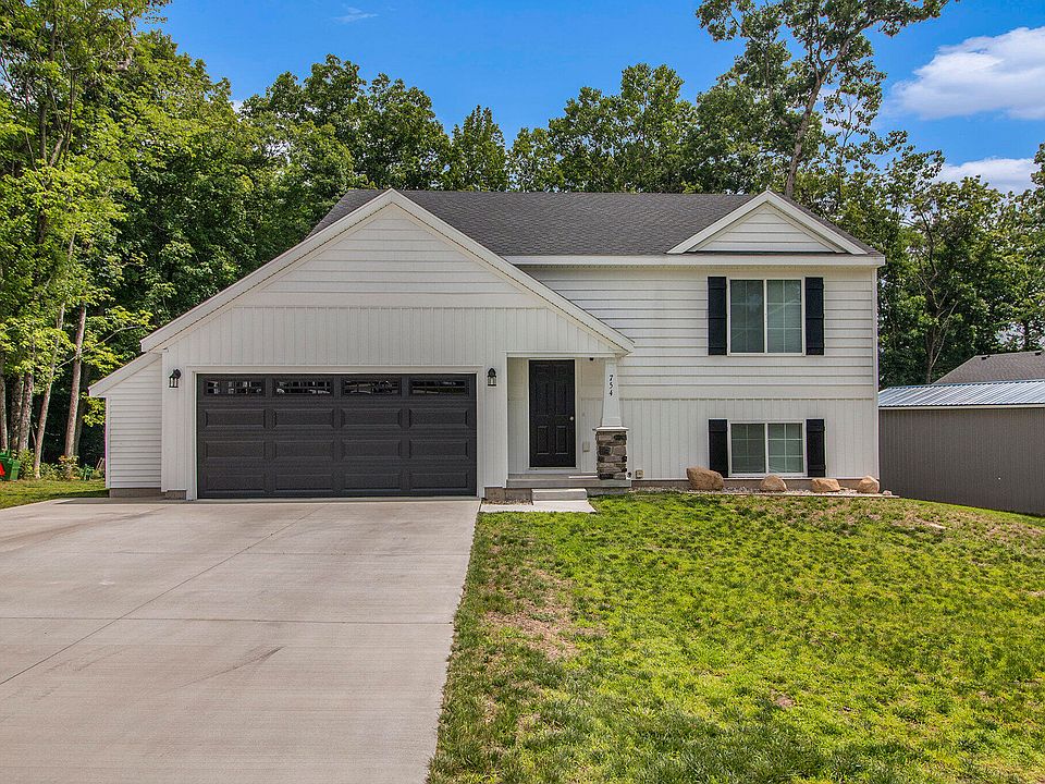 1st image of 754 N River Hills Dr