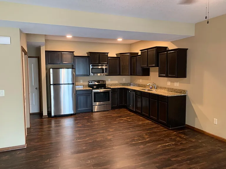 1204 NE 7th Ln — Photo 4