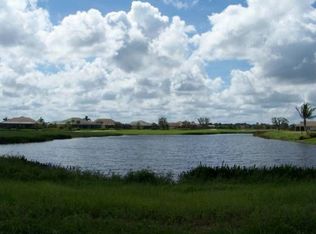 13320 Whispering Oaks Dr, Fort Myers, FL 33905