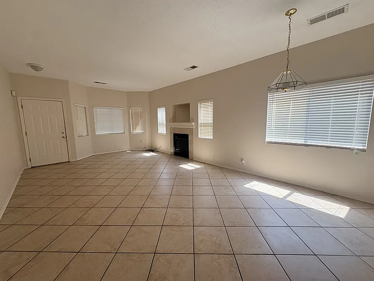 7180 Husky Dr NE — Photo 2