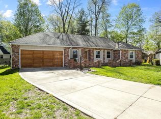 915 Shady Oaks Ct, Mishawaka, IN