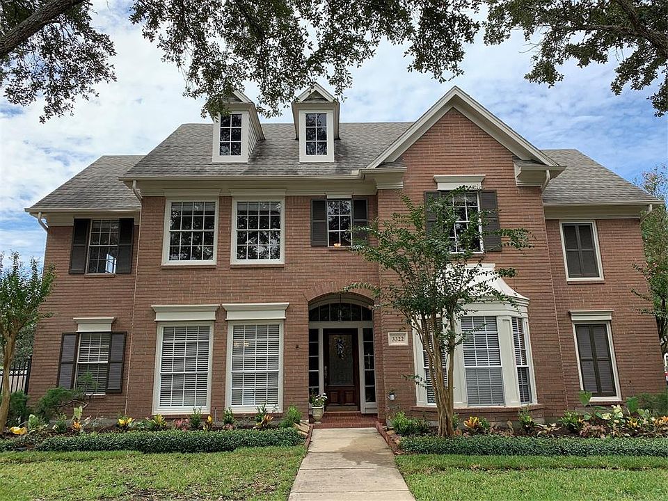 1st image of 3322 S Lake Village Dr