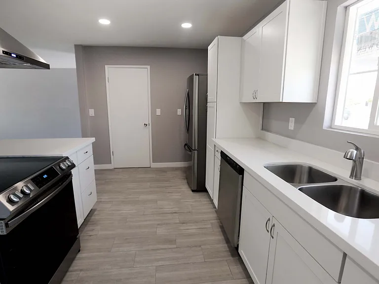 10631 W Salem Dr — Photo 13