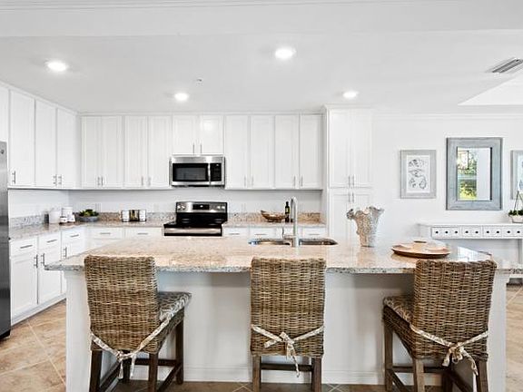 5th image of 6046 National Blvd #417