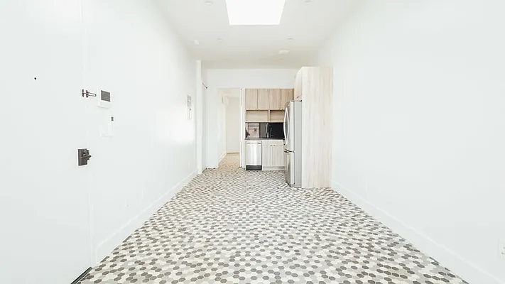 Rented by Nooklyn NYC LLC | media 83