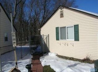 214 Howard Ave, Rochelle Park, NJ 07662