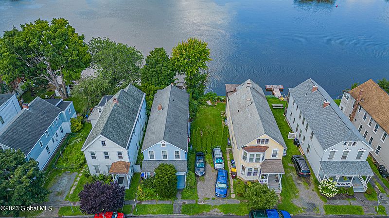 3rd image of 803 1st Avenue