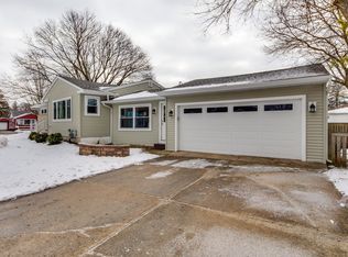 303 Dawes St, Libertyville, IL