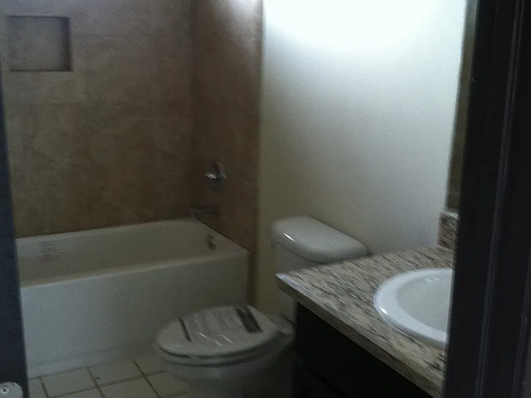 2419 Cross St — Photo 9