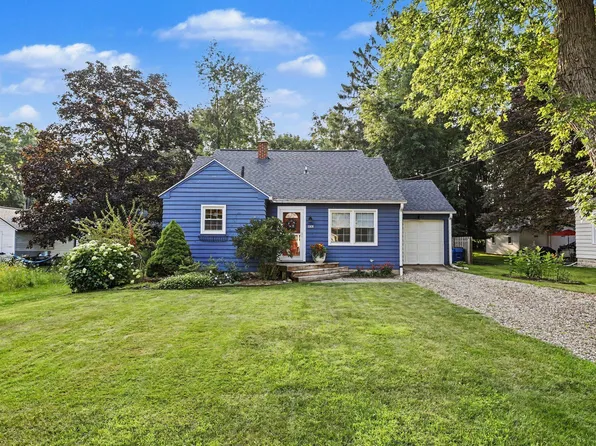 1418 Pinehurst Blvd, Kalamazoo, MI 49006