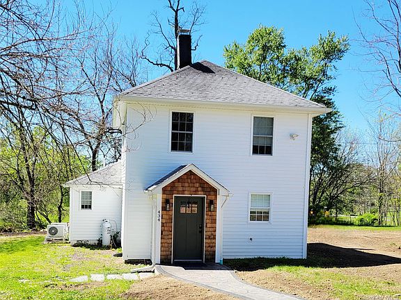 2nd image of 434 Dubois Rd