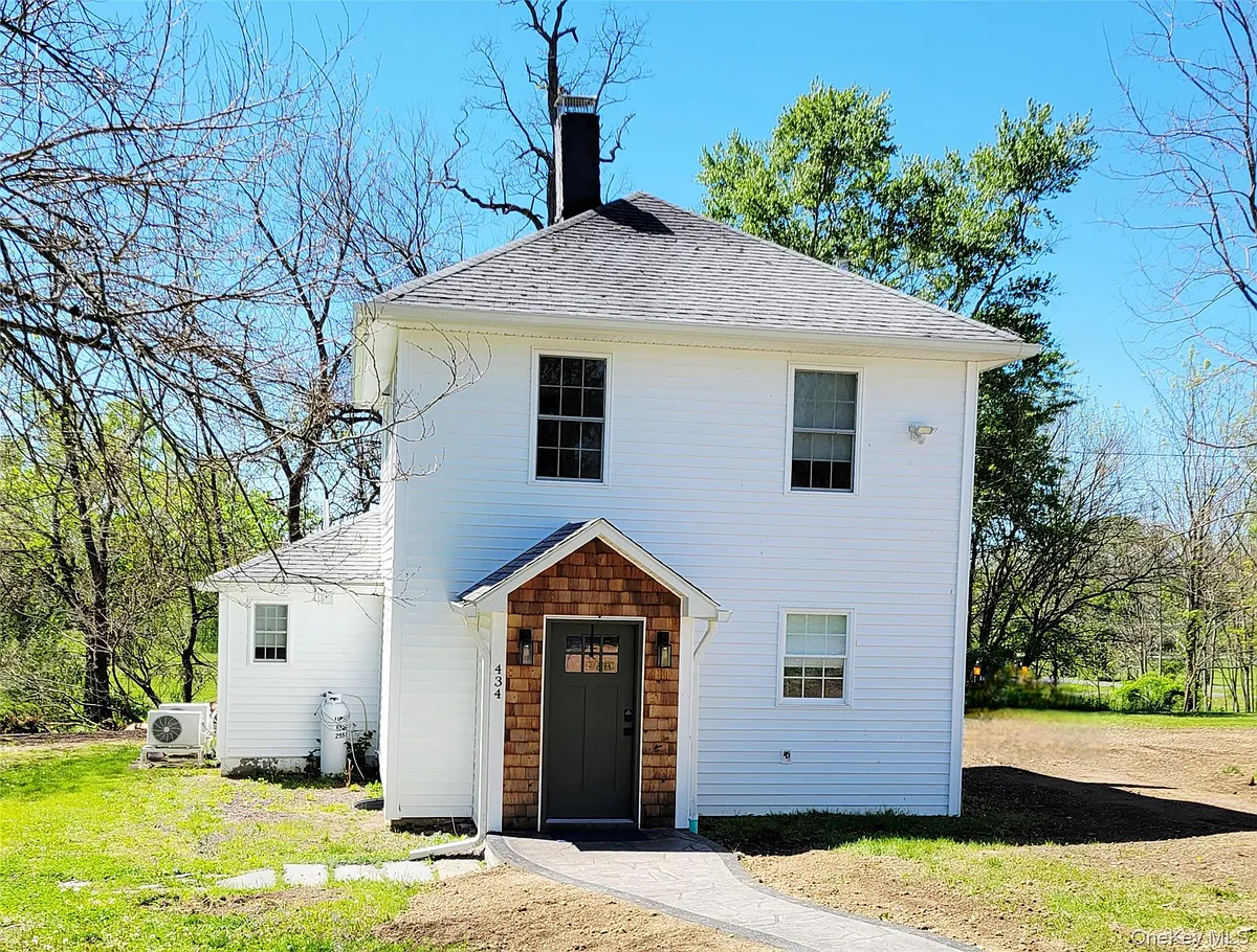 Building Photo - 434 Dubois Rd