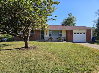 2388 N Warson Rd, Saint Louis, MO 63124