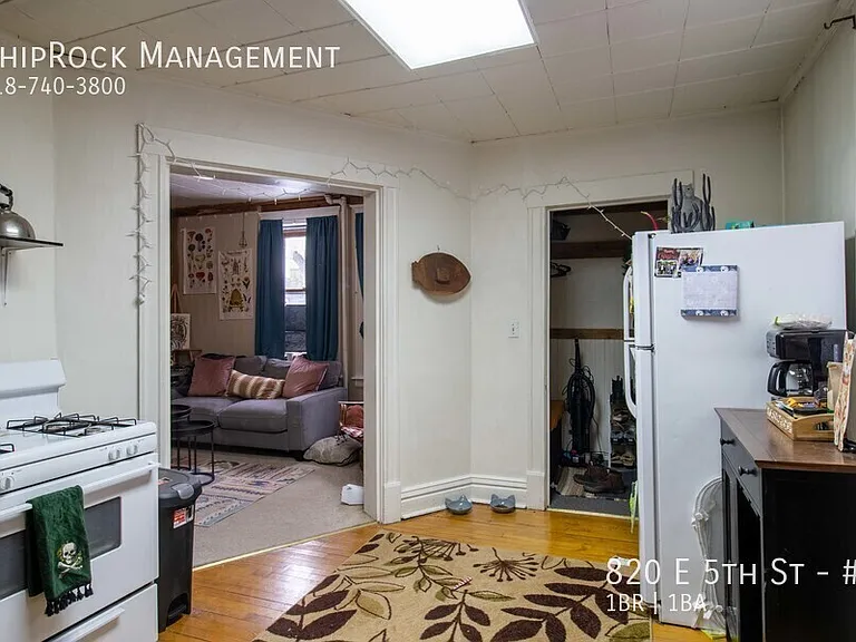 820 E 5th St #1 — Photo 9