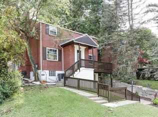 213 Gilkeson Rd, Mt Lebanon, PA 15228