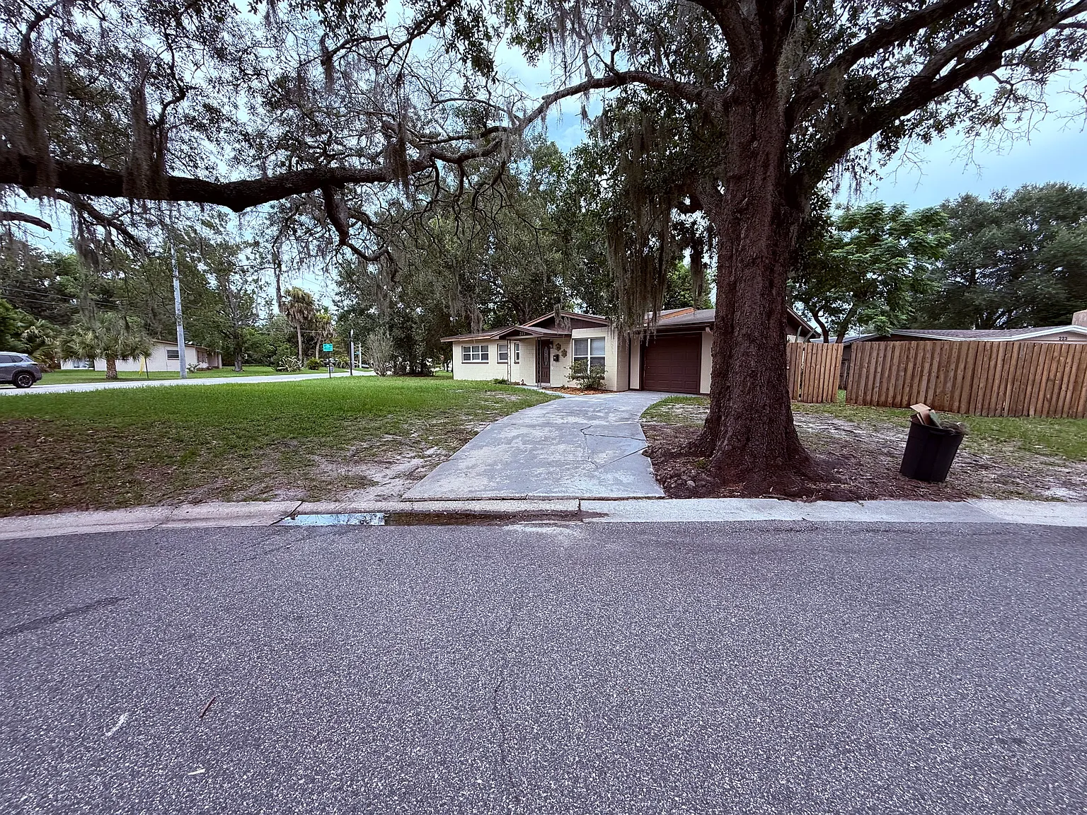 3 bed, 1228 sqft, $2,000 — Photo 2