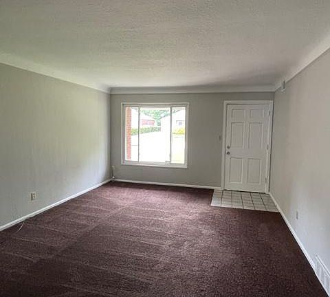 2nd image of 609 Birch Dr