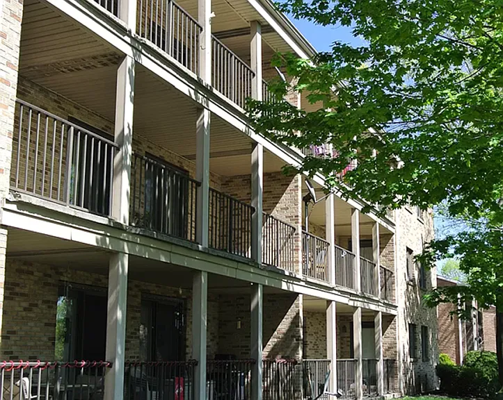 1129 W Main St — Photo 10