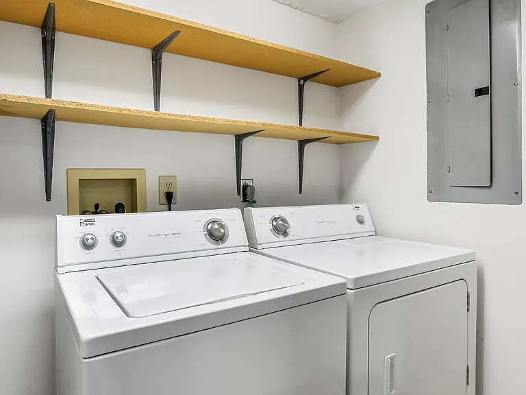 220 7th Ave #220 — Photo 5