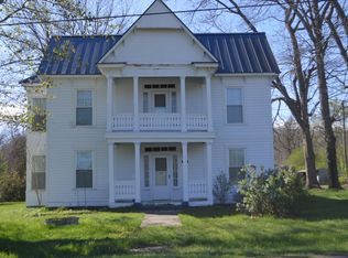 164 Wagener St, New Castle, VA 24127