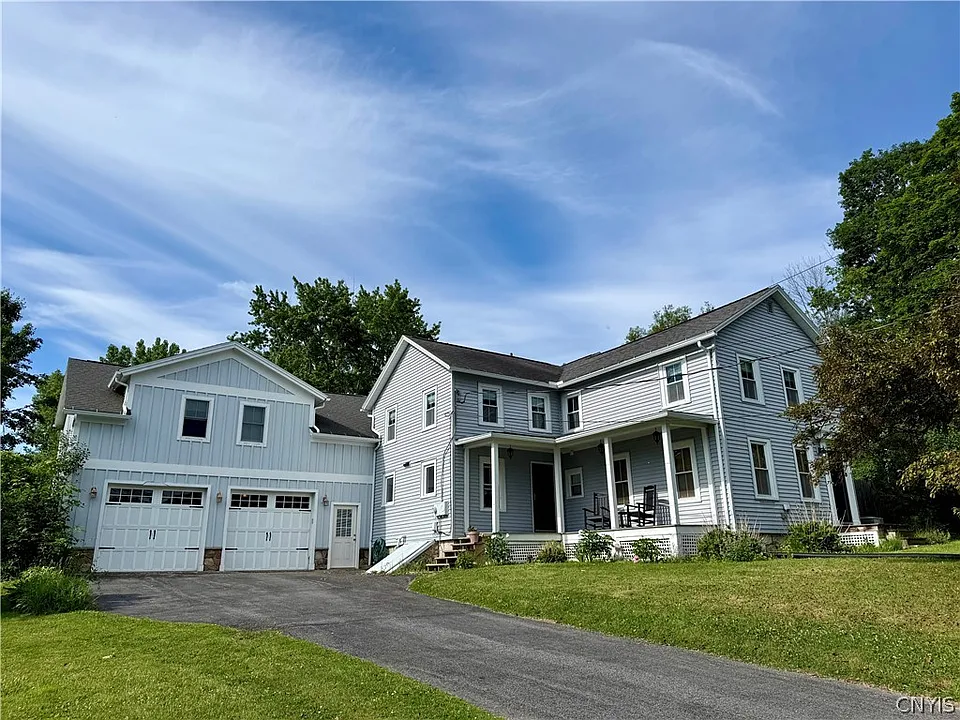 690 Crow Hill Rd