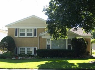 1327 Good Ave, Park Ridge, IL 60068