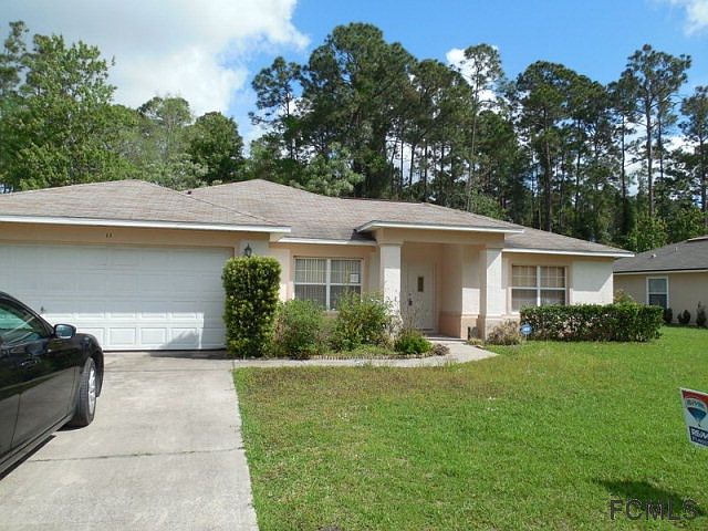 1st image of 11 Poinsettia Ln