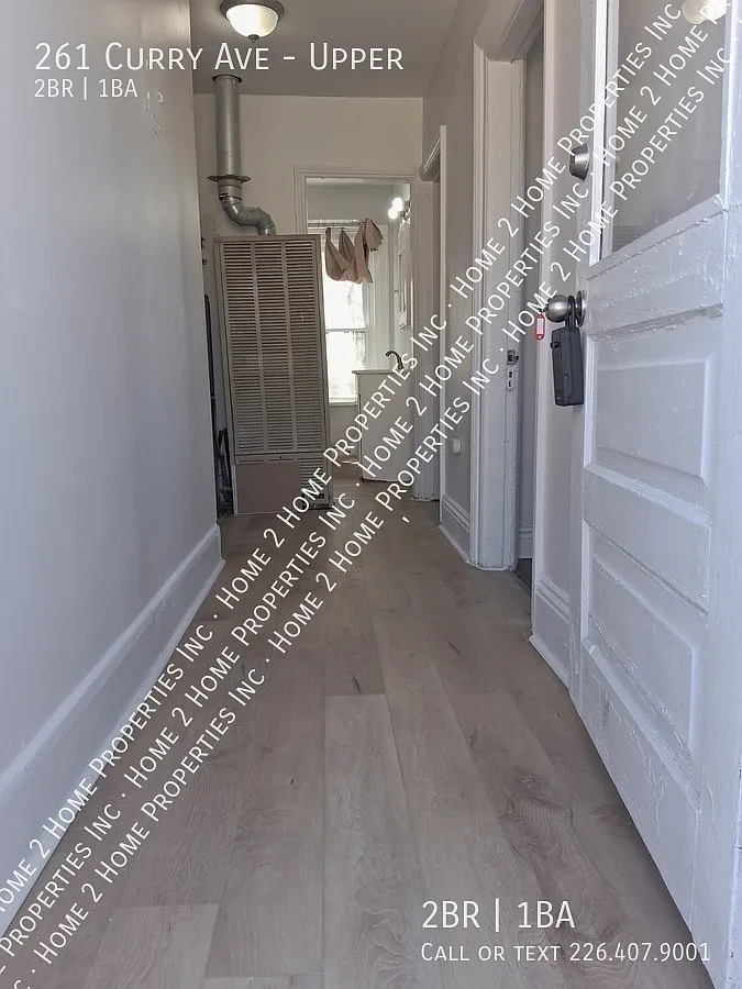 2 Bed 1 Bath — Photo 3
