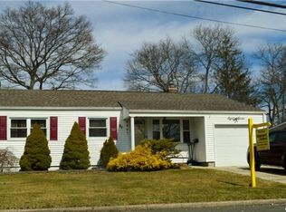 87 Dollard Dr, North Babylon, NY 11703
