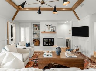 2804 Barwick Cir, Bryan, TX 77802