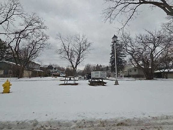 2nd image of 1766 Marion Ct