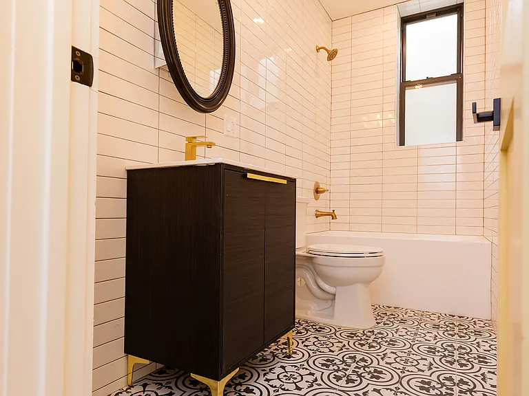 57 Grove St #2C — Photo 8