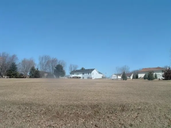 2120 Hawthorne Dr, Davis, IL 61019