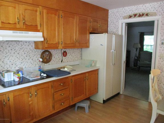 3rd image of 127D Farrington Ct #100D