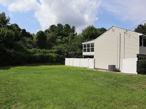 3rd image of 29 Fayette Rd