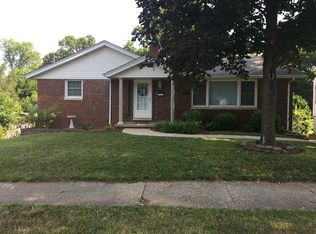 1117 W Willow Ln, Peoria, IL 61614