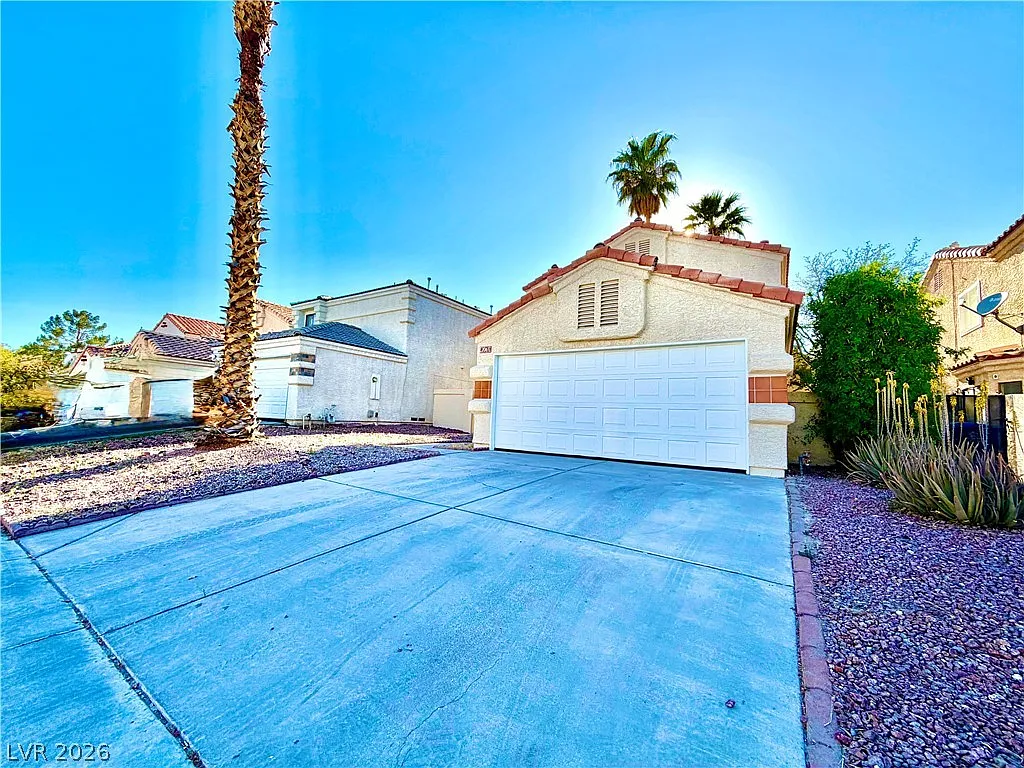 Building Photo - 2063 Waverly Cir