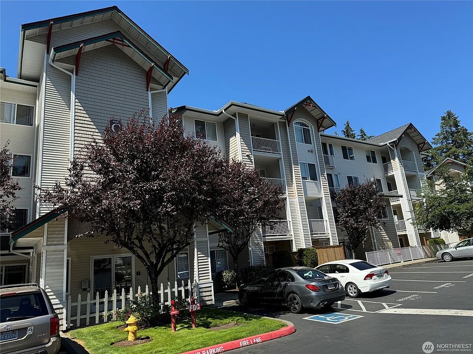 1st image of 13301 SE 79th Pl Unit C210