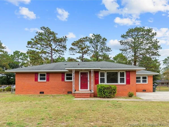 1870 Gola Dr, Fayetteville, NC 28301