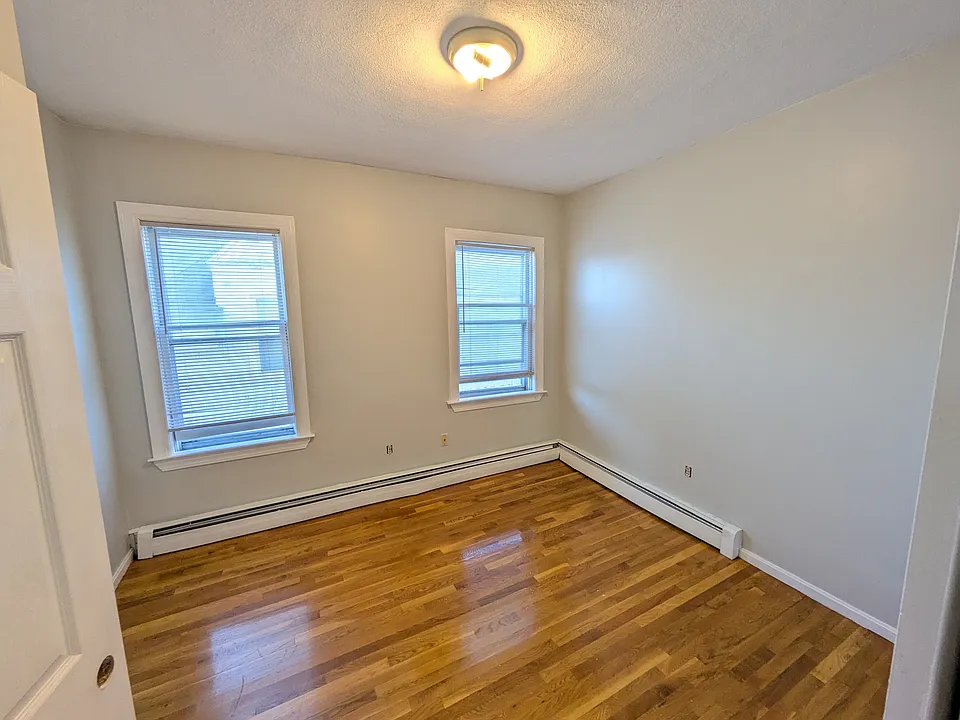 66 Morton Ave