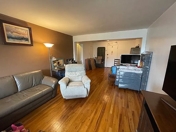 2nd image of 3615 Greystone Ave APT 4E