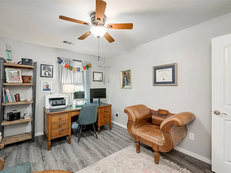 719 Birch Ln — Photo 12