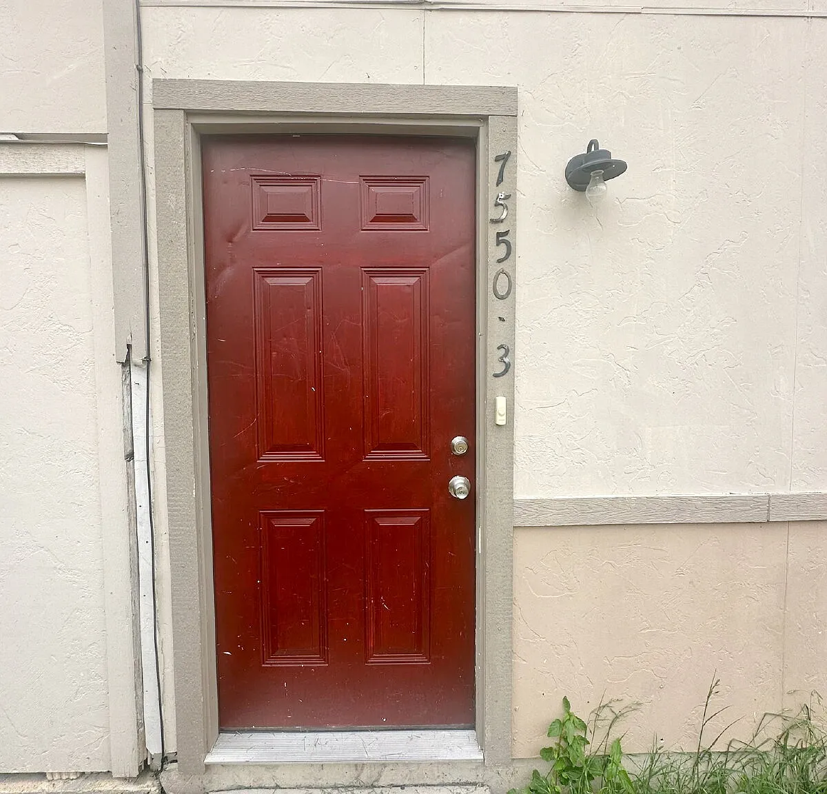 3 bed, 1.0 bath, 800 sqft, $1,100 — Photo 2
