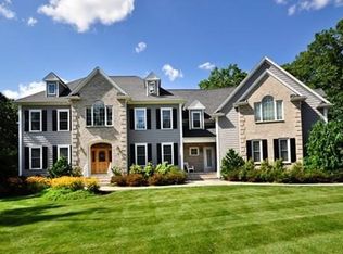 45 October Dr, Franklin, MA 02038