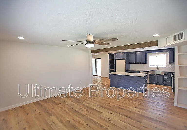4129 E Bluefield Ave — Photo 6