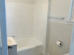 4337 Halley Ter SE APT 4, Washington, DC 20032