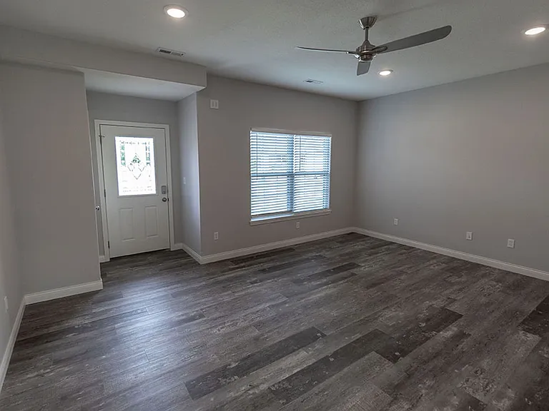 2801 Amberwood Ct — Photo 4