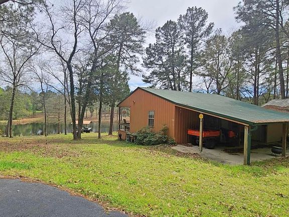 3rd image of 1092 Powell Pond Rd